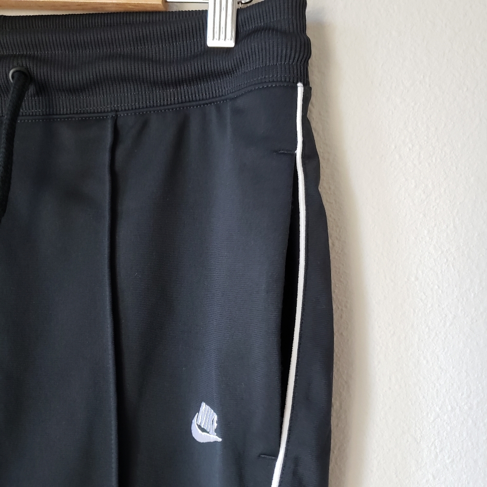 âť—SOLDâť—Nike | Heritage Black Track Pants - Picture 10 of 14
